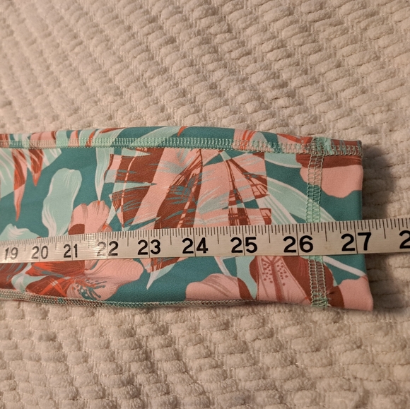 Ocean + Coast Leggings - Picture 9 of 10